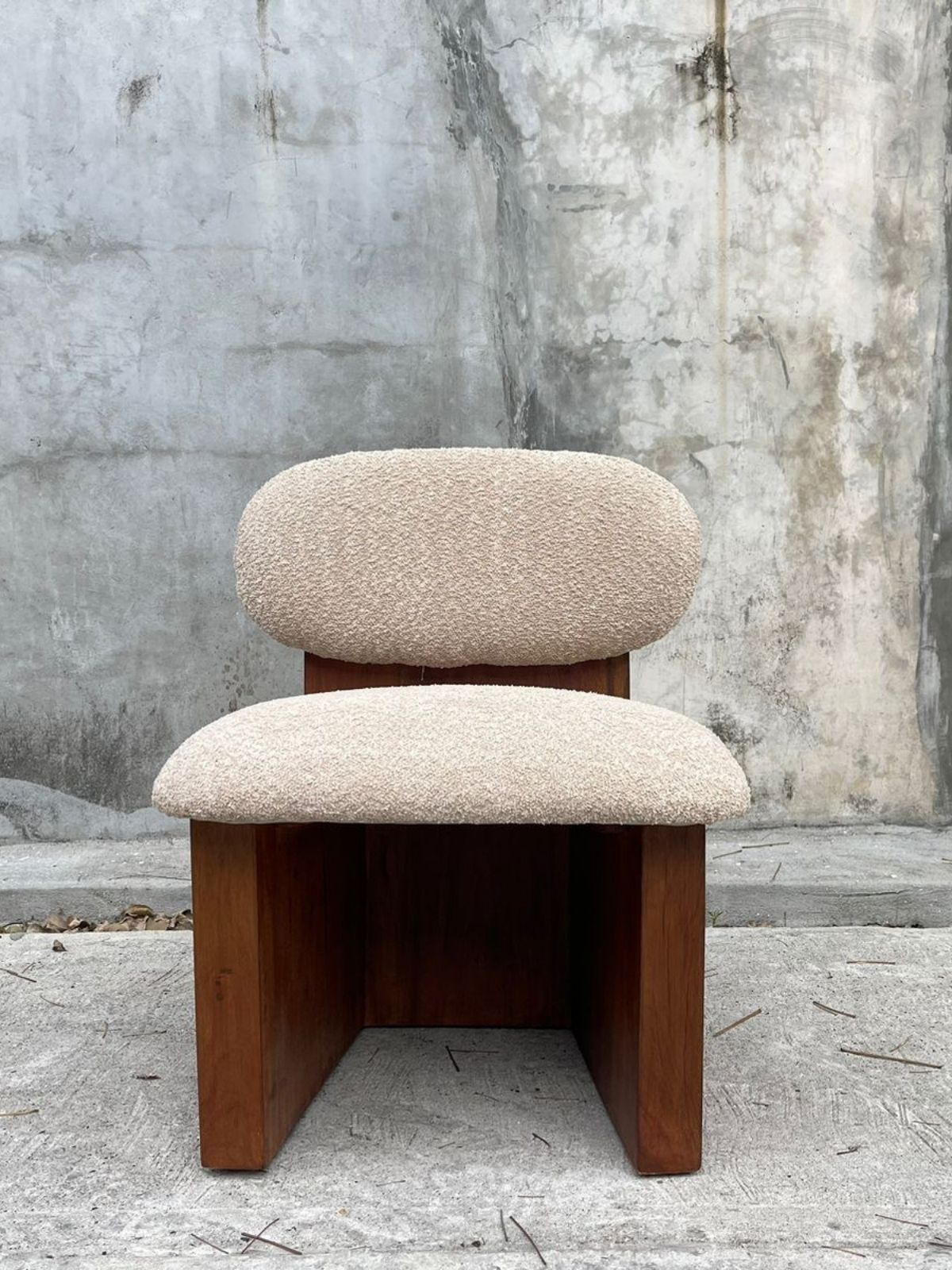 Daging Chair