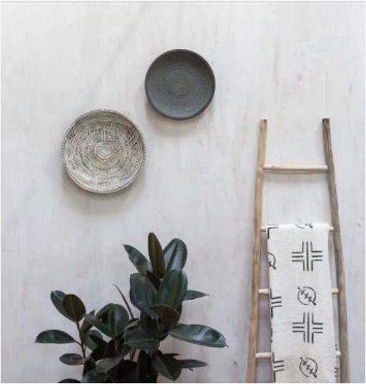 WALL DECOR MEDALLION