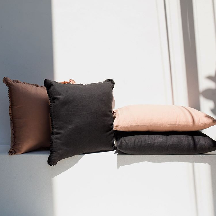 THROW ARABIAN BLACK